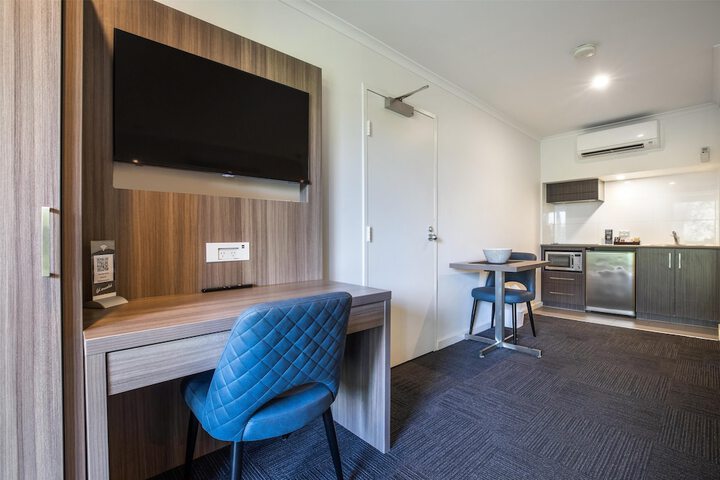 Room 33 of 67