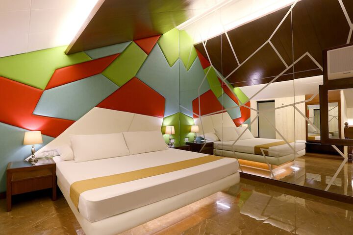 Room 9 of 56