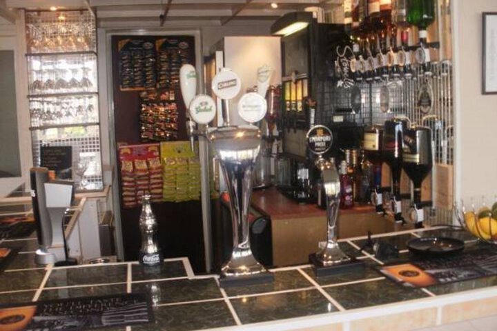 Photo 10