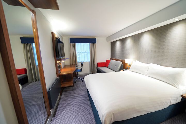 Room 15 of 39