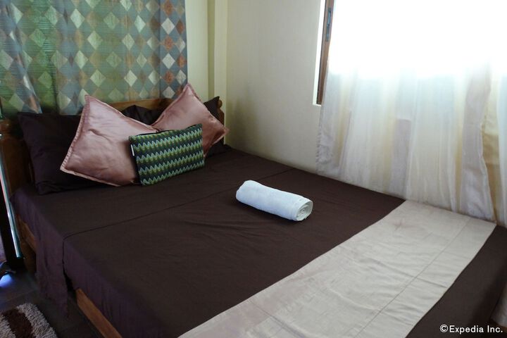 Room 6 of 39