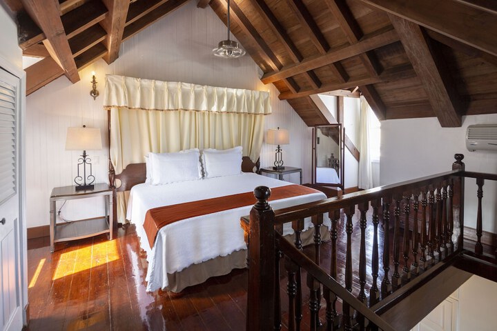 Room 3 of 49