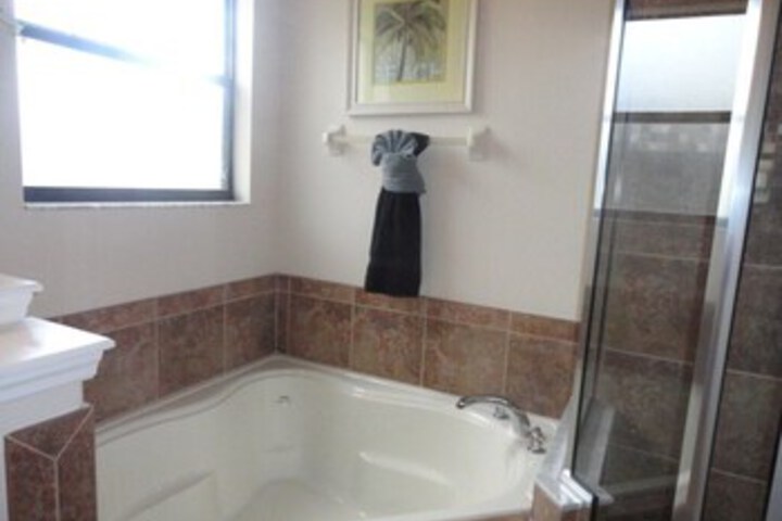Room 9 of 142