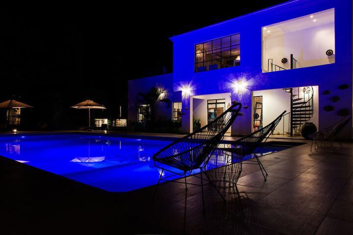Pool 65 of 158