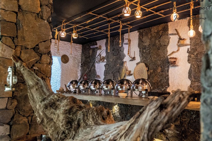 Dining 42 of 55