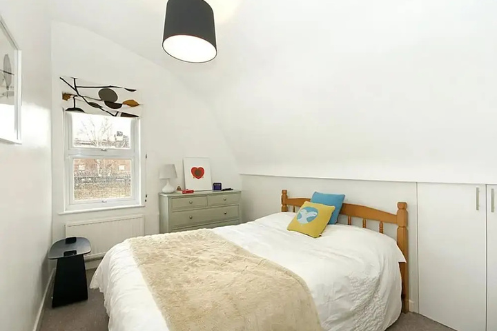 Classic Battersea Home by Clapham Junction Station
