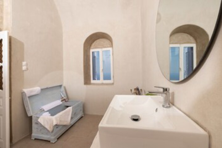 Room 3 of 39