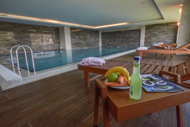 Pools & Facilities