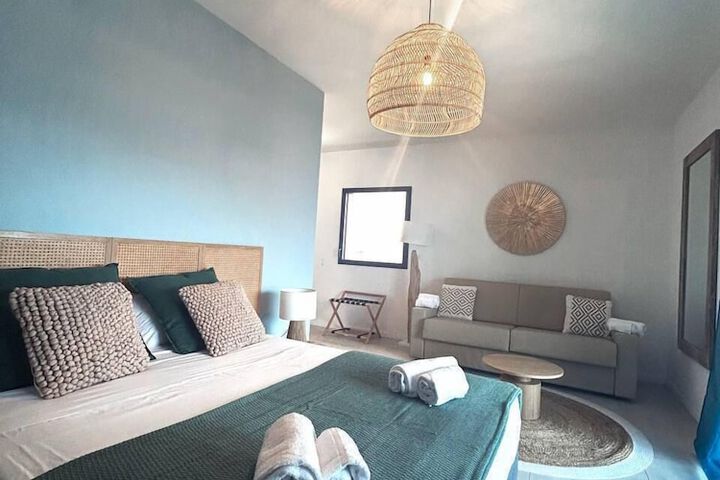 Room 3 of 27