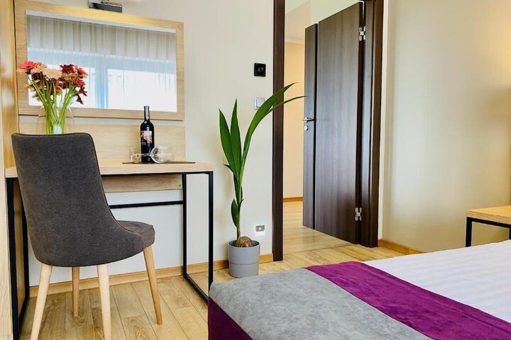 Room 43 of 85