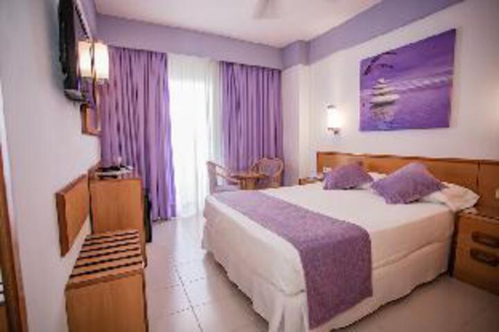 Room 3 of 56