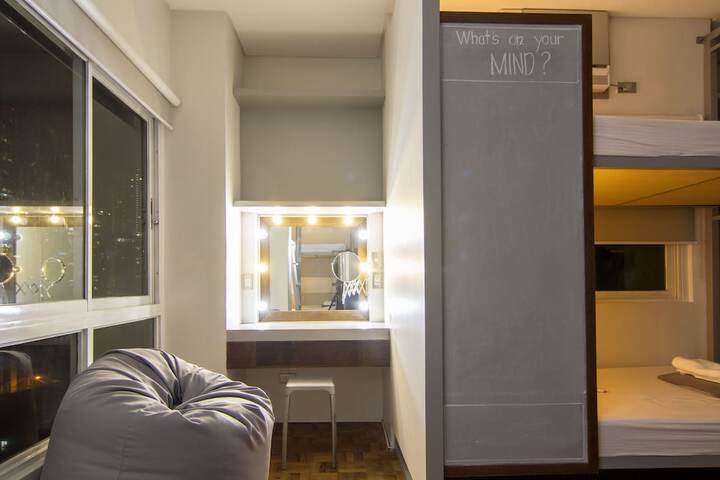 Room 9 of 65