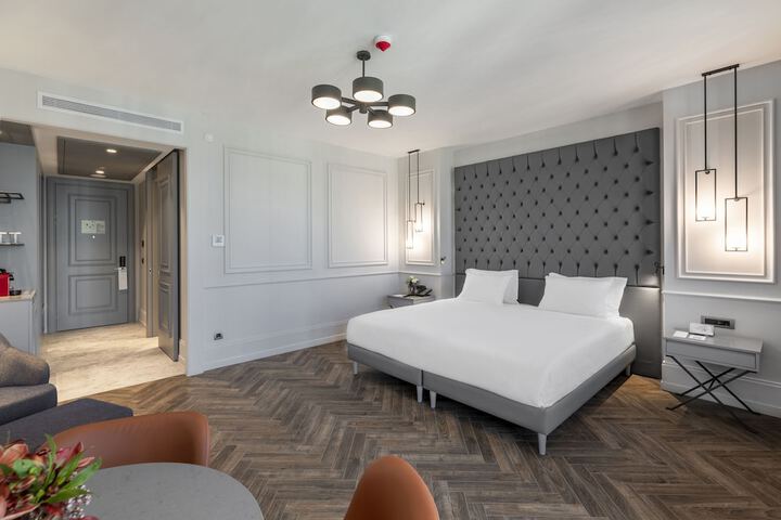 Room 22 of 126