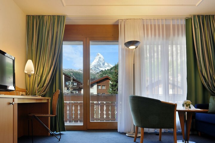 Room 42 of 97