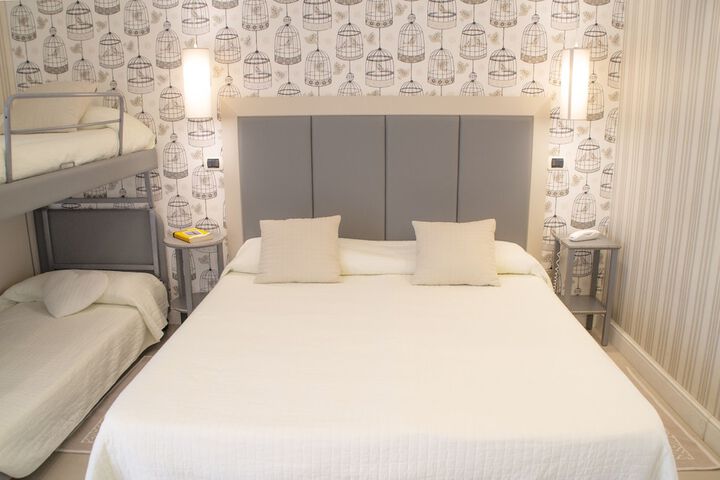 Room 10 of 87