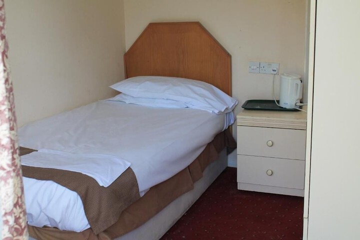 Room 21 of 42