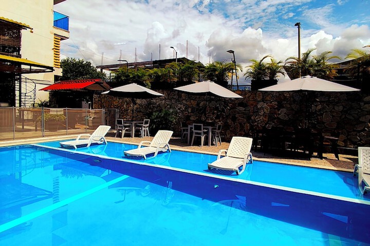 Pool 34 of 70