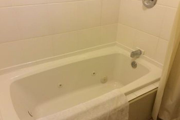 Room 3 of 13