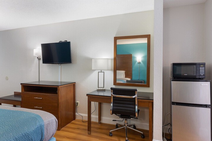 Room 4 of 29