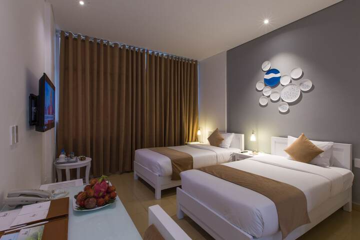 Room 13 of 53