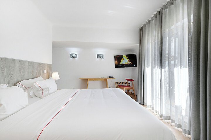 Room 25 of 68