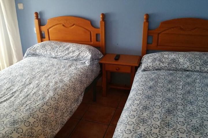Room 9 of 10