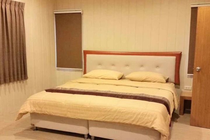 Room 3 of 31