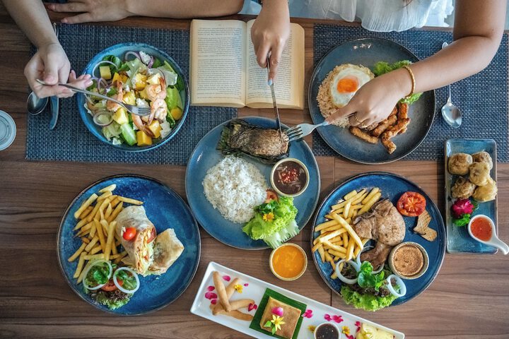 Dining 56 of 80