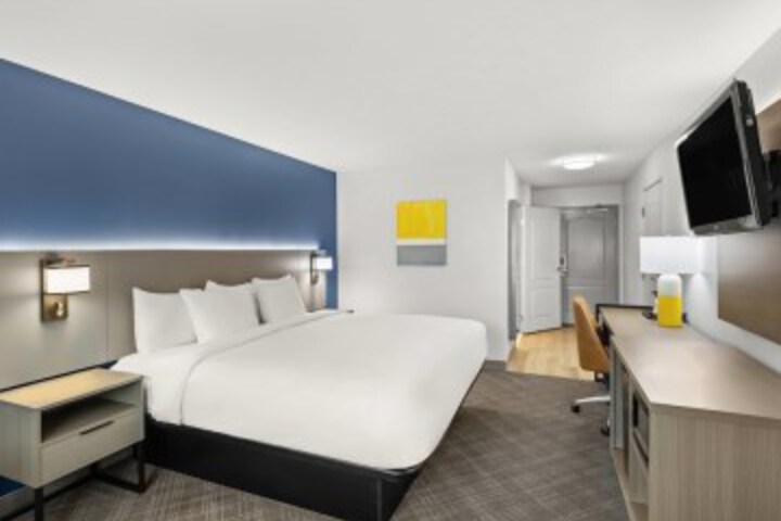 Room 9 of 41