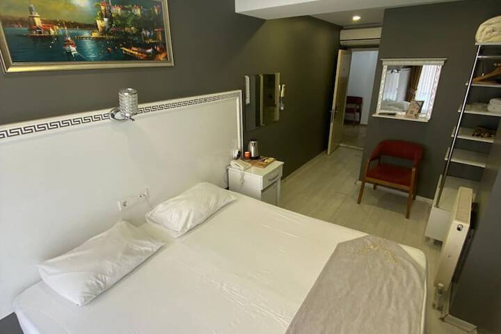 Room 26 of 75