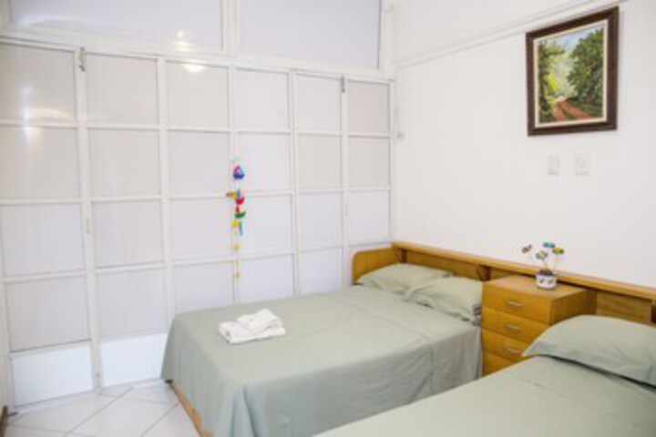 Room 7 of 24