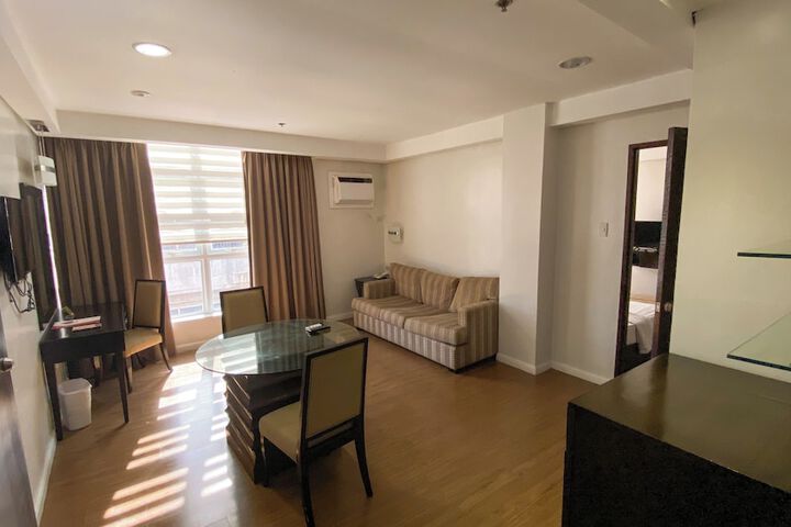 Room 7 of 19