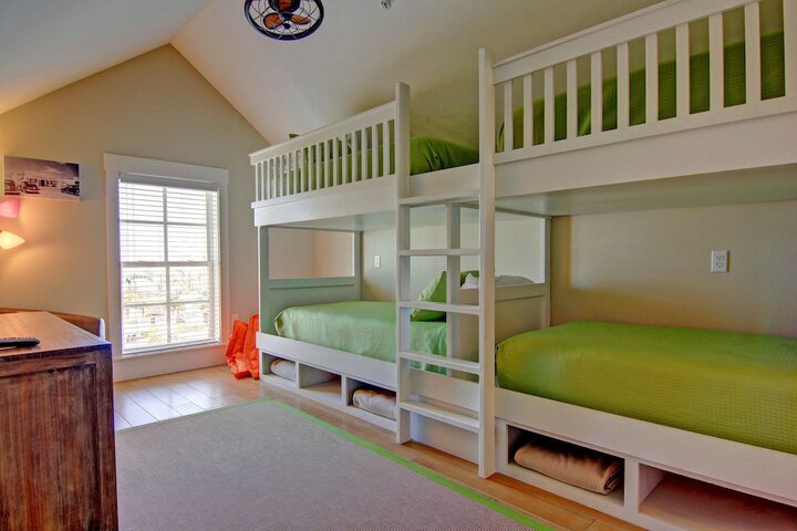 Room 5 of 27