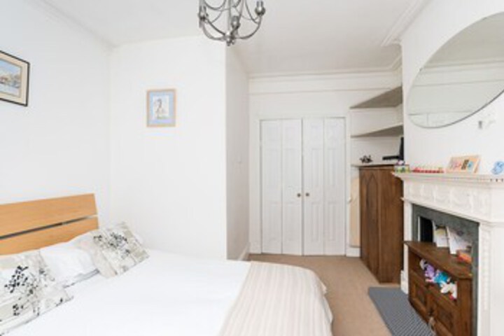 Room 6 of 21
