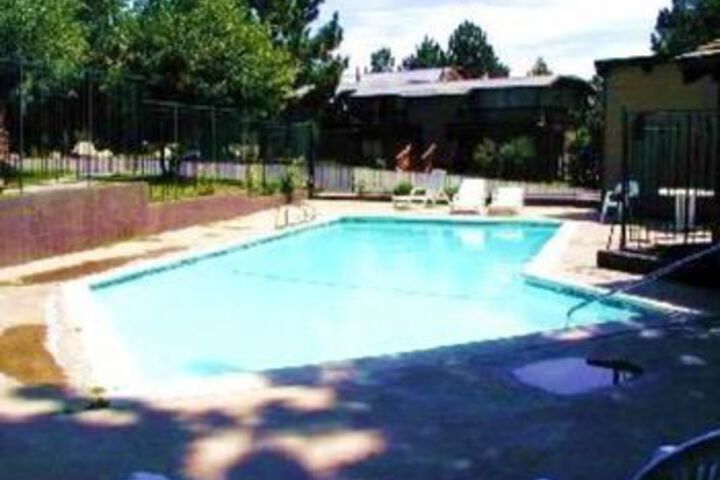 Pool 15 of 20