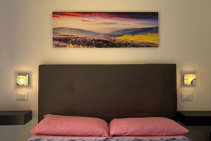 Room 3 of 12