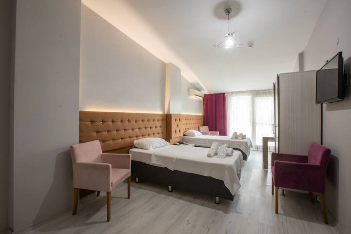 Room 14 of 22
