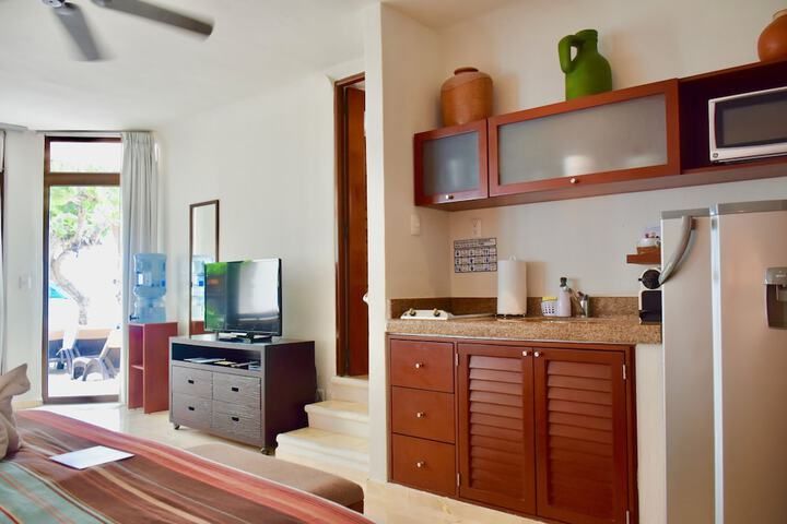 Private kitchenette