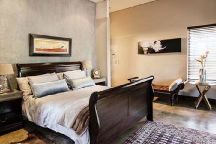 Room 16 of 38