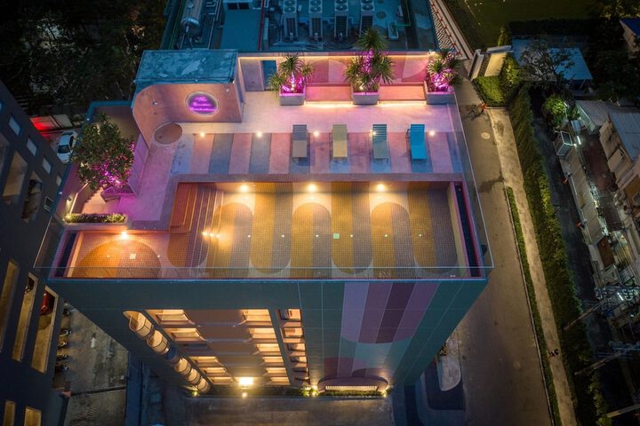 Pool 80 of 155
