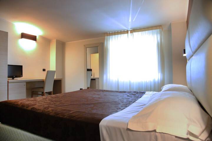 Room 11 of 65