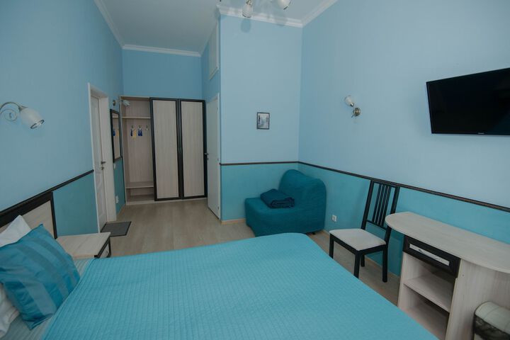 Room 9 of 75