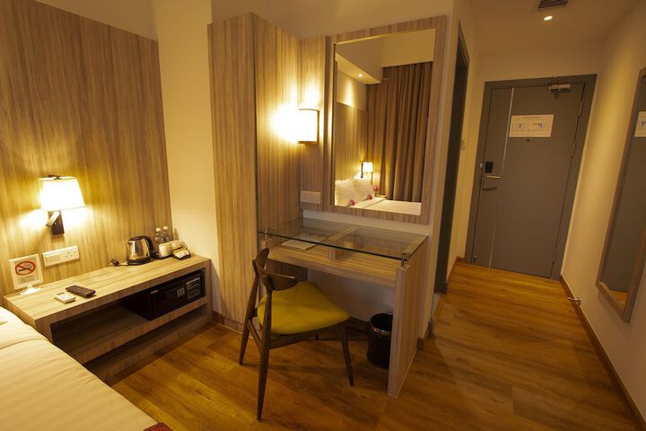 Room 9 of 49