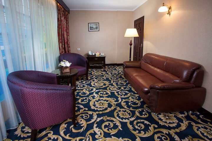 Room 7 of 70