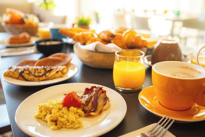 Breakfast/Coffee Service 64 of 70