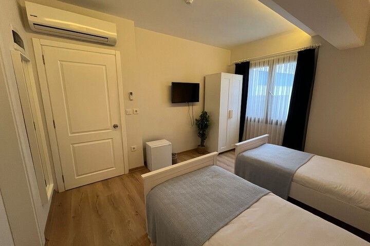 Room 18 of 35