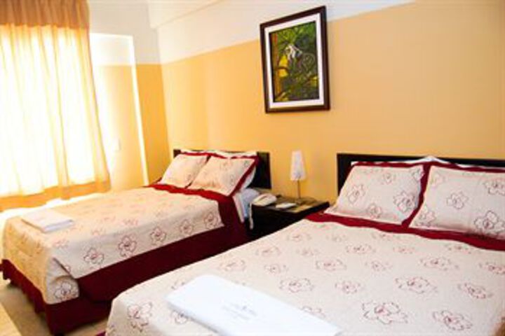 Room 4 of 6