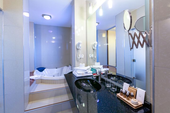 Room 20 of 67