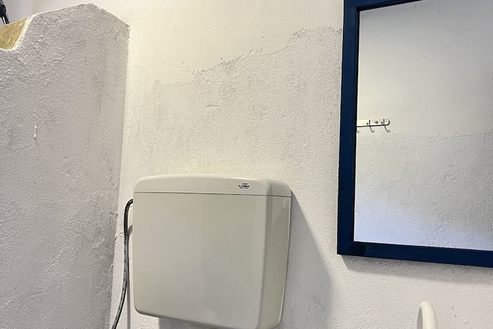 Room 30 of 49
