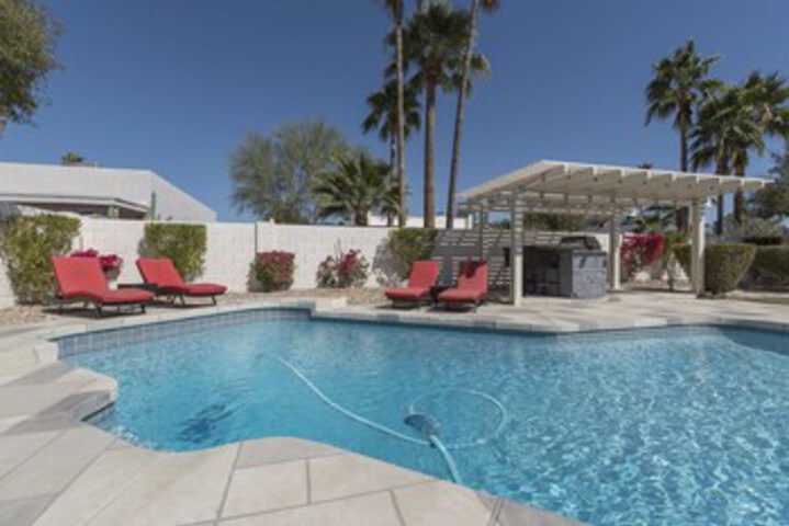 Pool 54 of 61
